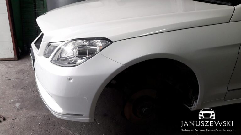 Spawanie aluminiowego błotnika Mercedes-Benz E Klasa W207 – blacharz Gorzów Wielkopolski.