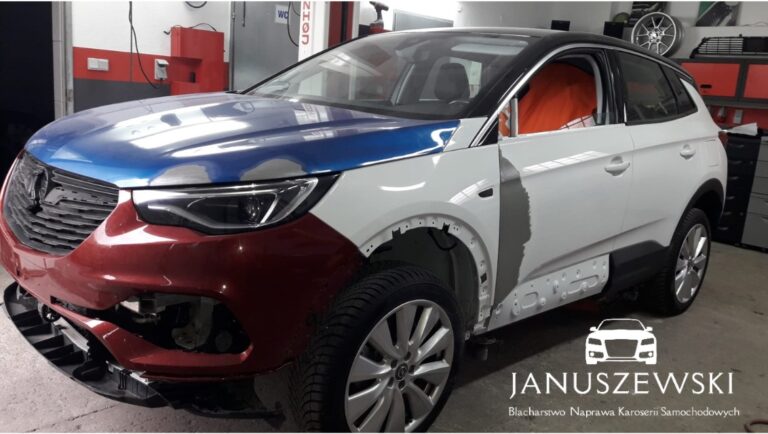 Dopasowanie drzwi Opel Grandland po wymianie na używane części – blacharz Gorzów Wielkopolski.